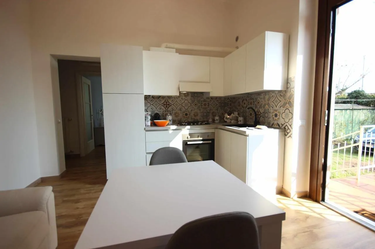 Case Vr Holiday La Maison Du Coq Верона 0*,