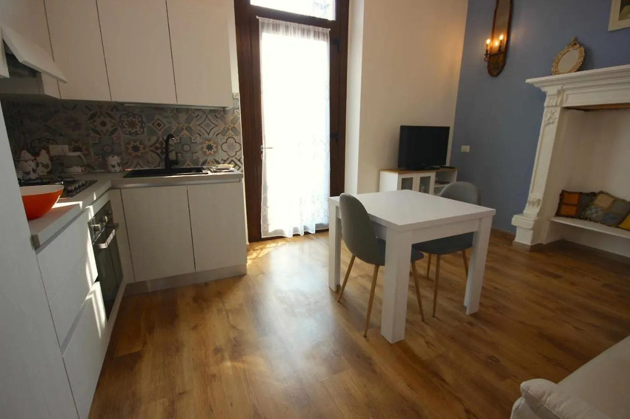Апартаменты Case Vr Holiday La Maison Du Coq Верона