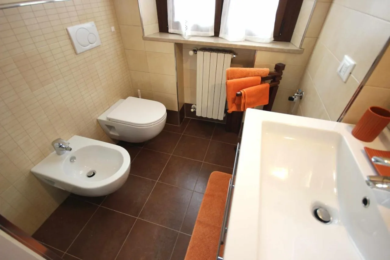 Case Vr Holiday La Maison Du Coq Верона